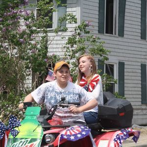 Meet your Posher, Crystal